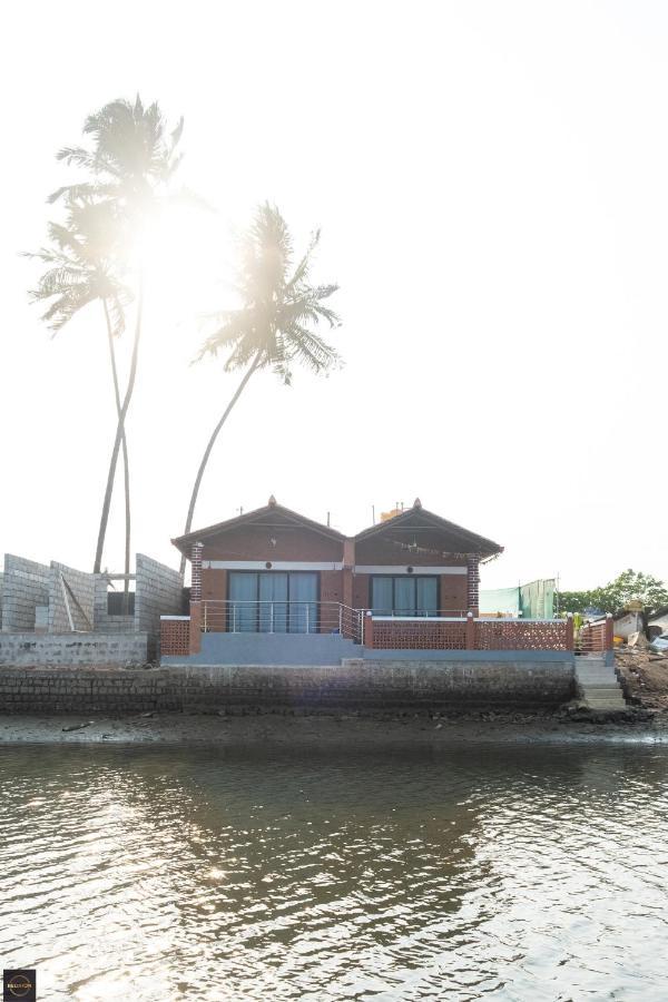 Reunion Ocean Tides Hotel อูดุปปี ภายนอก รูปภาพ