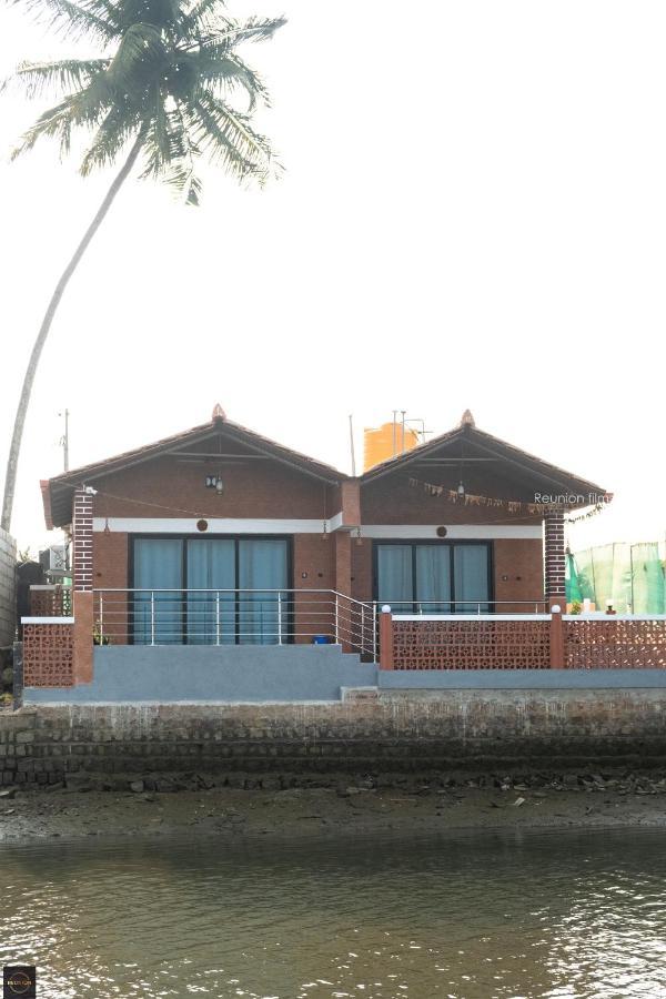 Reunion Ocean Tides Hotel อูดุปปี ภายนอก รูปภาพ
