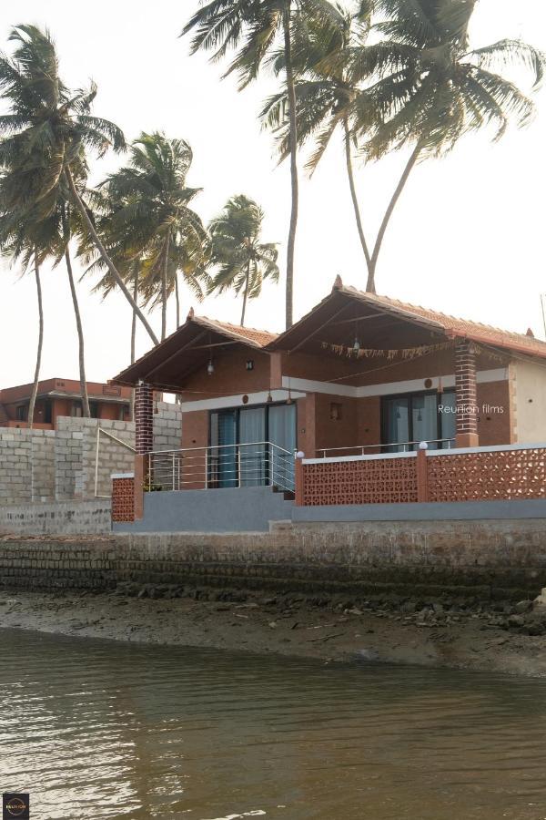 Reunion Ocean Tides Hotel อูดุปปี ภายนอก รูปภาพ
